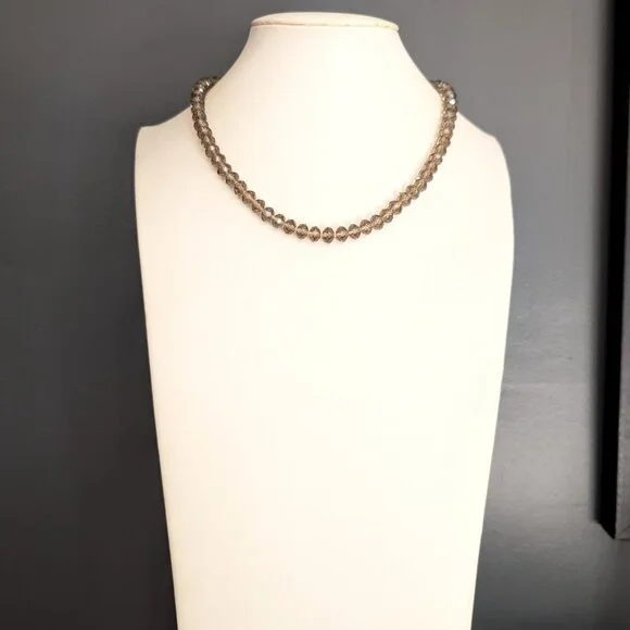 Faceted smoke glass beaded necklace - Picture 2 of 11